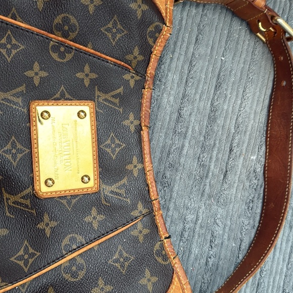 Firm*Authentic Louis Vuitton Shoulder Bag Preloved, please see all pictures. - Picture 5 of 9